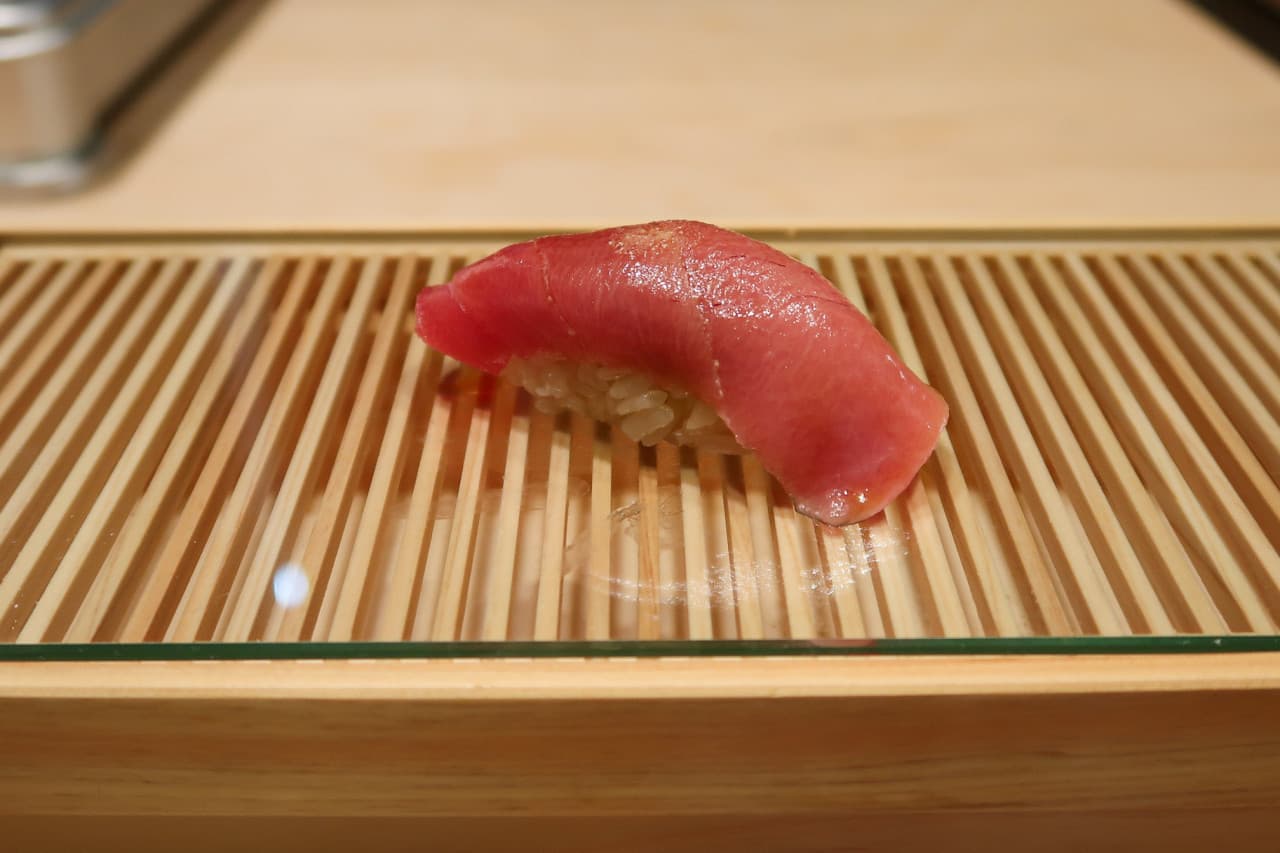 참치 니기리 클로즈업